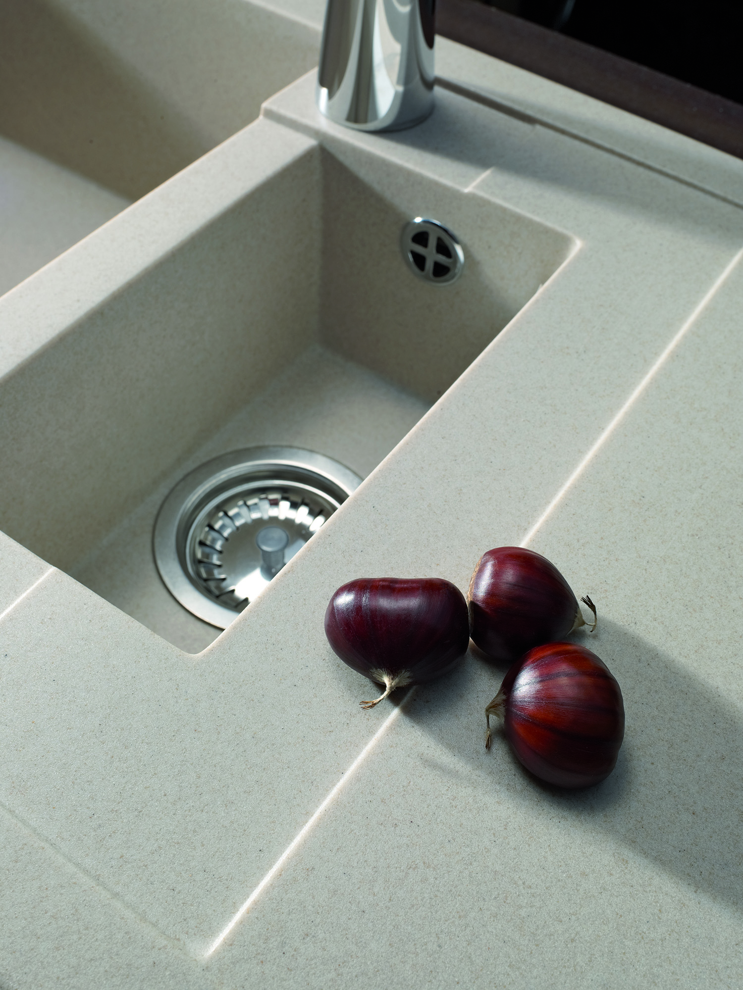 2729_PYRAGRANITE_STUDIO_DC_web